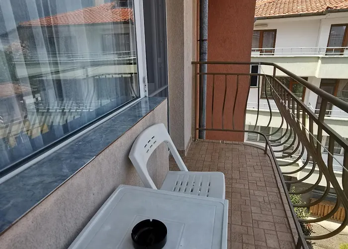 Georgieva 2* ラヴダ